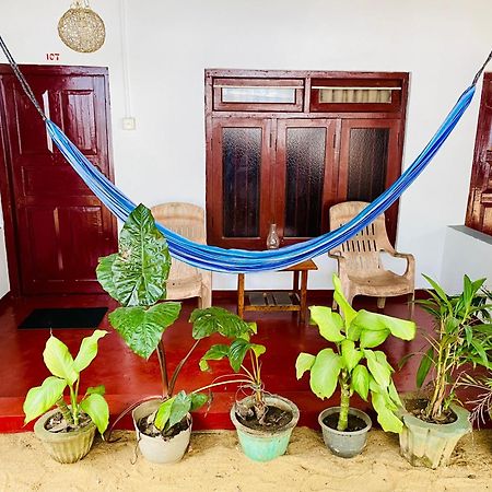 Tropicana Home Stay Аругам Экстерьер фото